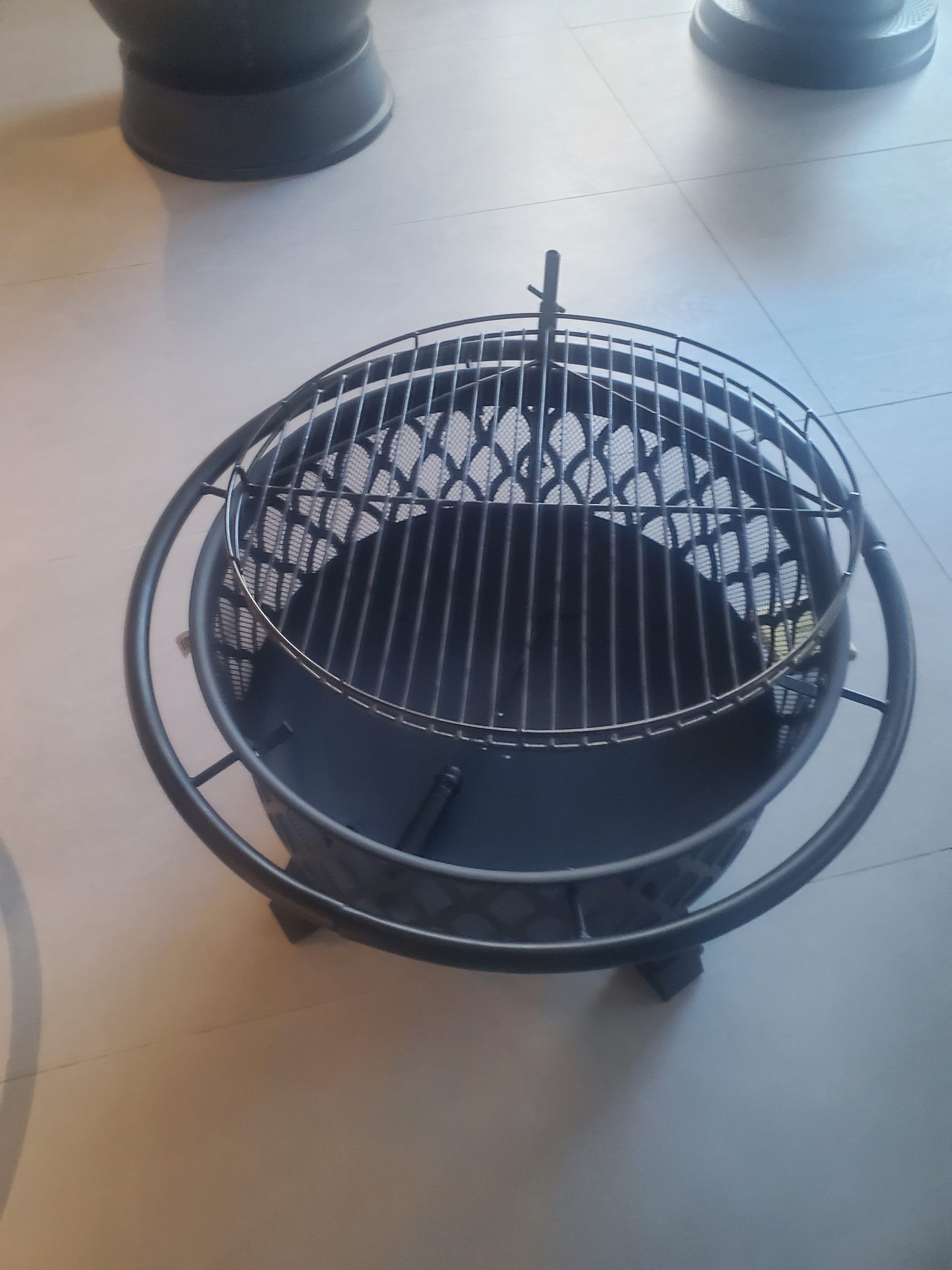 WF-620JL Black outdoor fire pit cooking station, 620 mm, steel large bowl with mesh lid and cooking grs – perfect for your outdoor terrace!